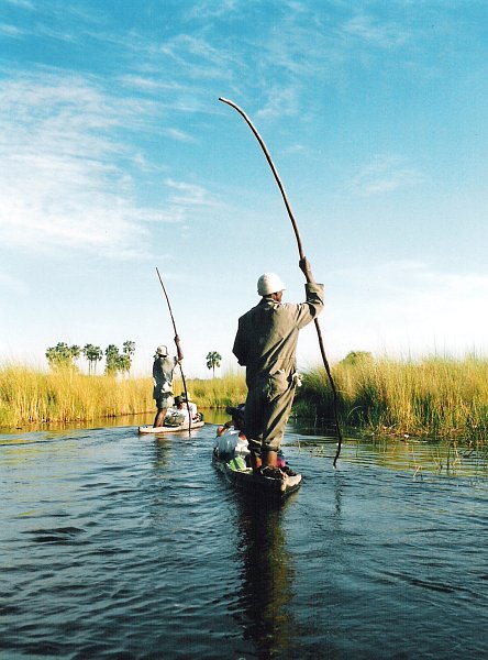 Mokoro im Okawango-Delta