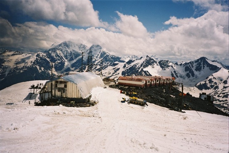 Die Bergstation Botchki Camp (ca. 3850 m)