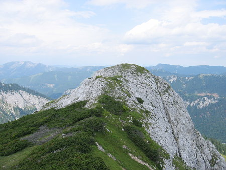 Blick zum Gipfel der Kleinen Burgwand